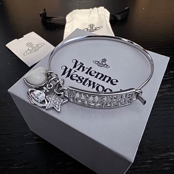 ❌SOLD ——- Vivienne Westwood silver charm bracelet - Picture 1 of 5
